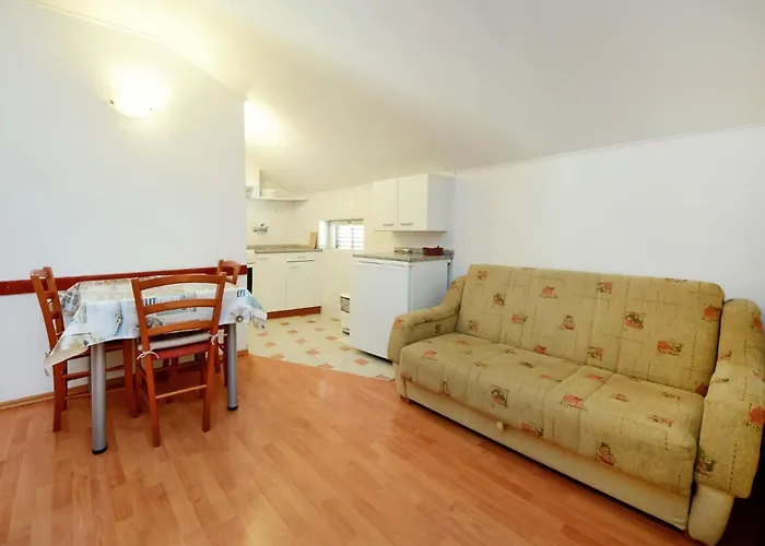 アパート Surjan-2 By Interhome *