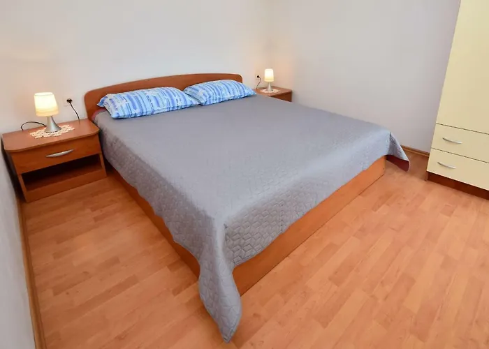 アパート Surjan-2 By Interhome